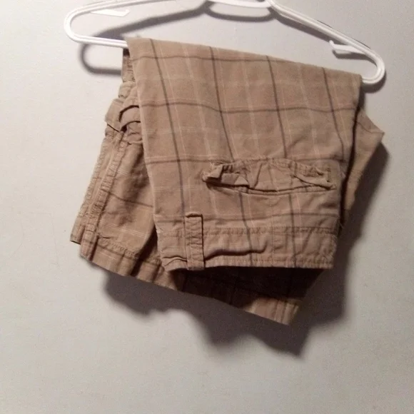 AEROPOSTALE vintage men's authentic cargo brown print shorts. Size 36 waist. - Picture 4 of 13